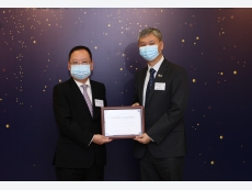 Presenting the Certificate of Appreciation